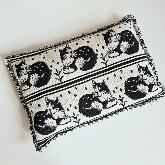 cushion pillow with cats - Picture 1 of 4